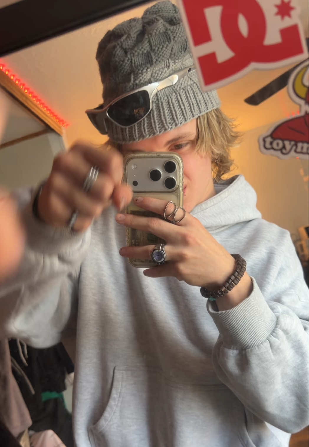 @zxvsnķ