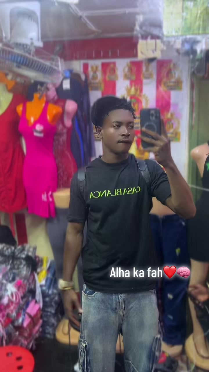 @MR Elfah ✌️dit Be humble jr❤️