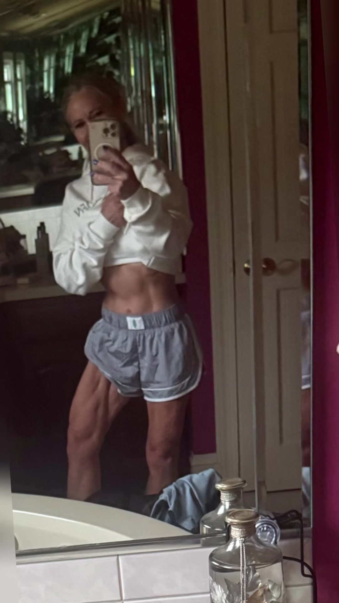 @FitLori52 gen ❌