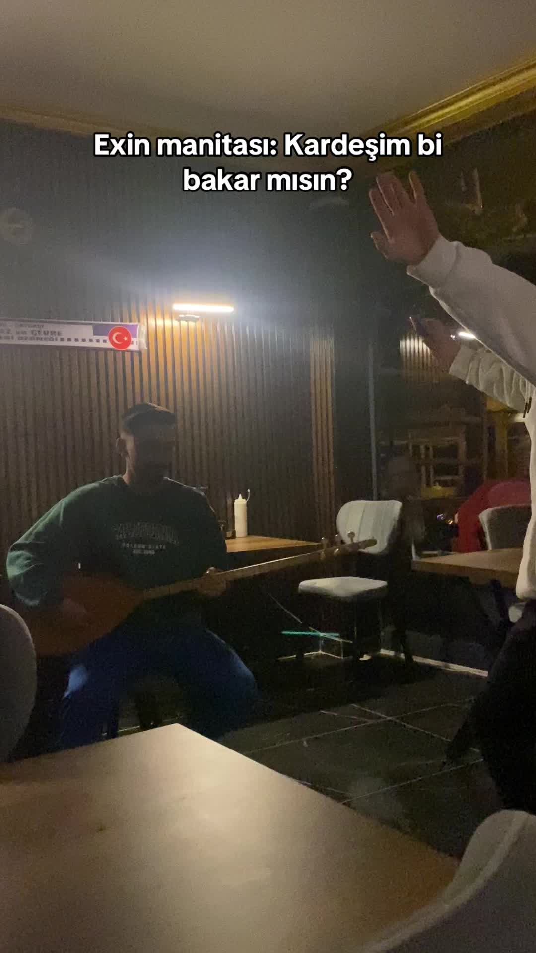 @Ne bakıyon kardeşşş