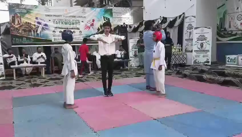 @Ayeshaarain