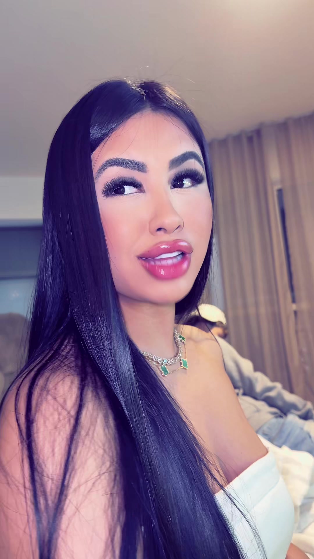 @thaiiiiisousaa