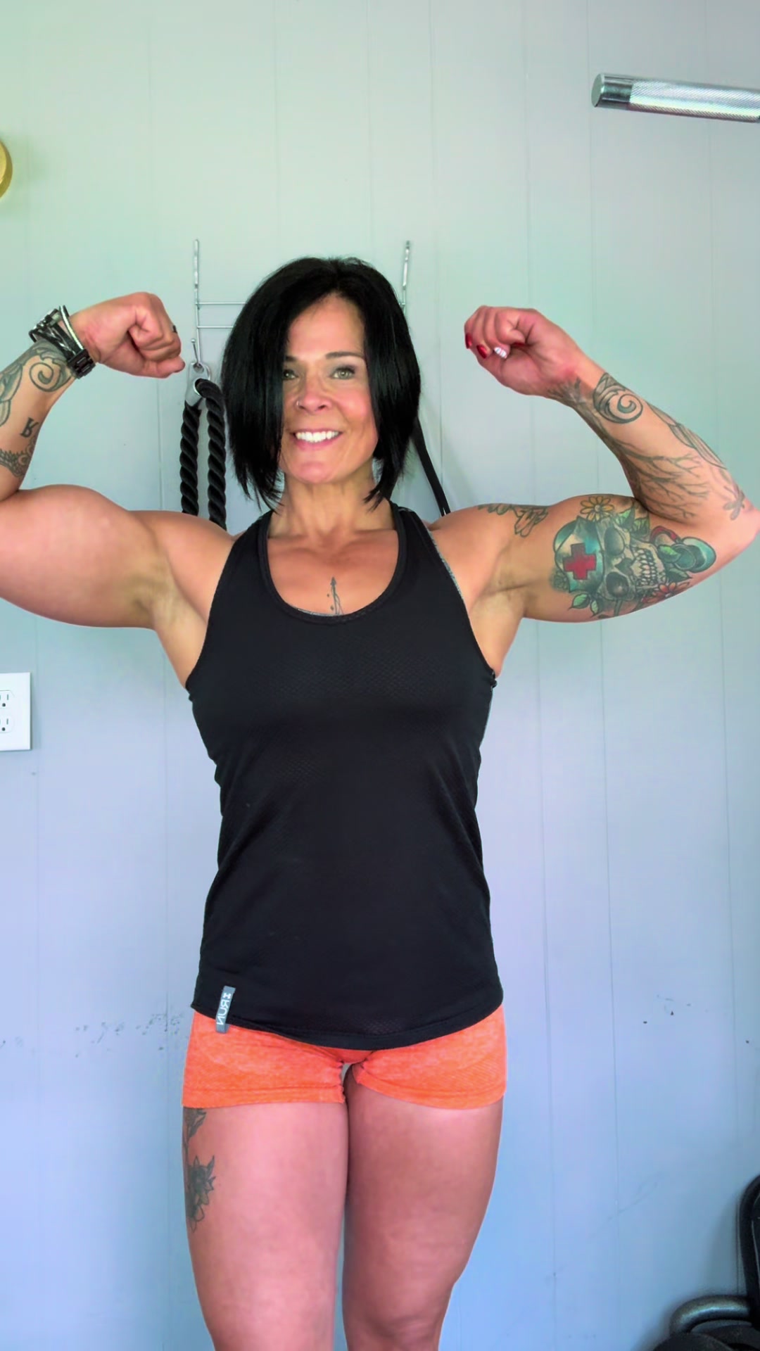 @fitmom_of_4_