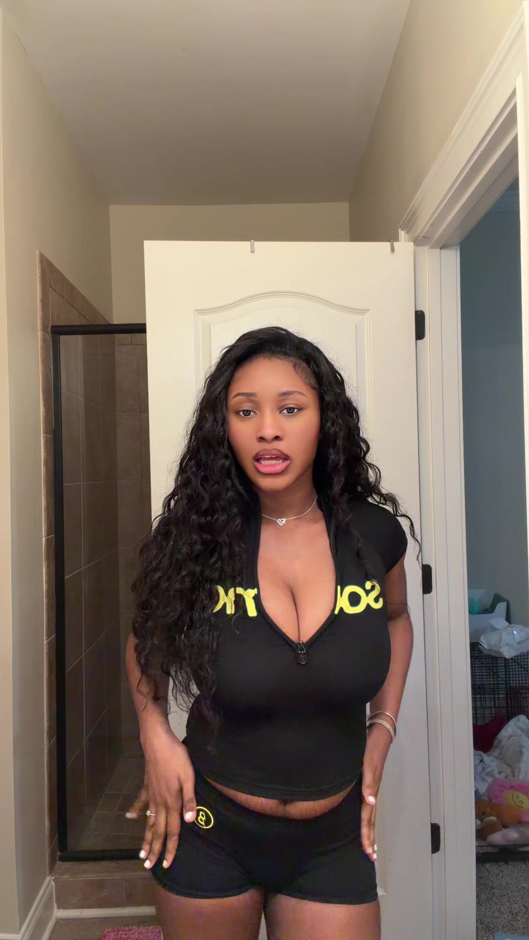 @SHANYA MARIE