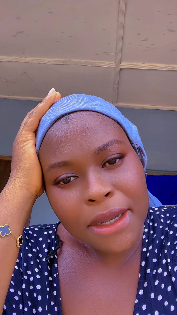 @Akosua Lyrics 002
