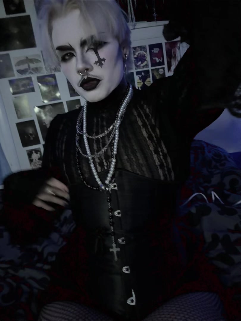 @♱ 𝔞𝔫𝔤𝔢𝔩 𝔟𝔬𝔶 ♱