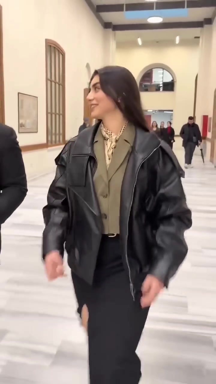 @🇹🇷 𝗢𝘇𝗴𝗲 𝗧&ouml;𝗿𝗲𝗿 💘