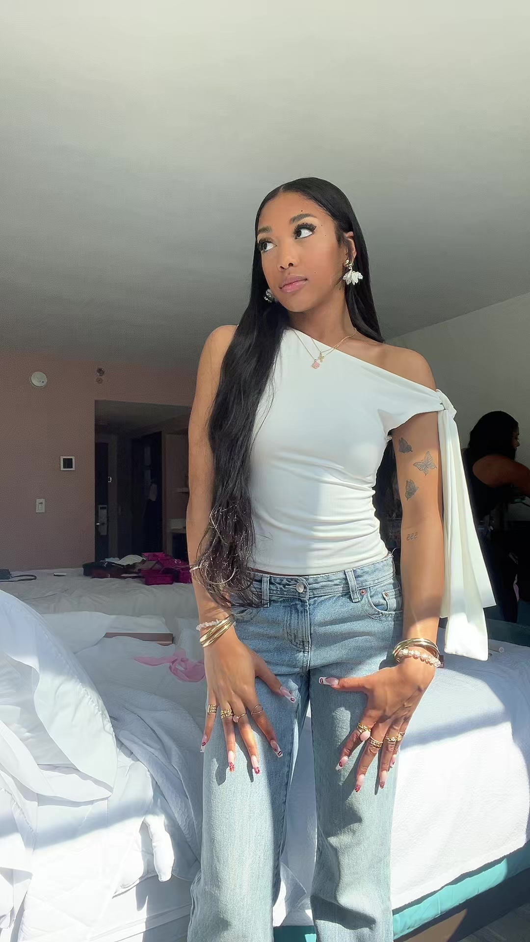 @haleyᥫ᭡.