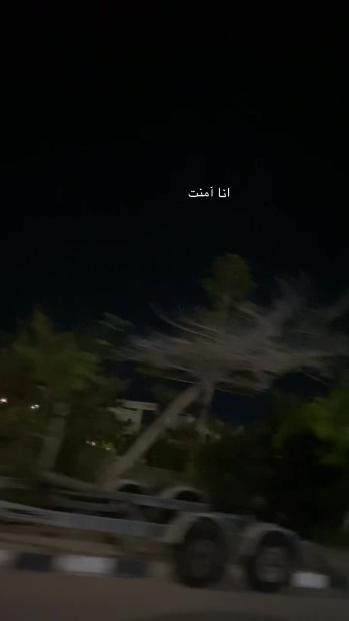 @•