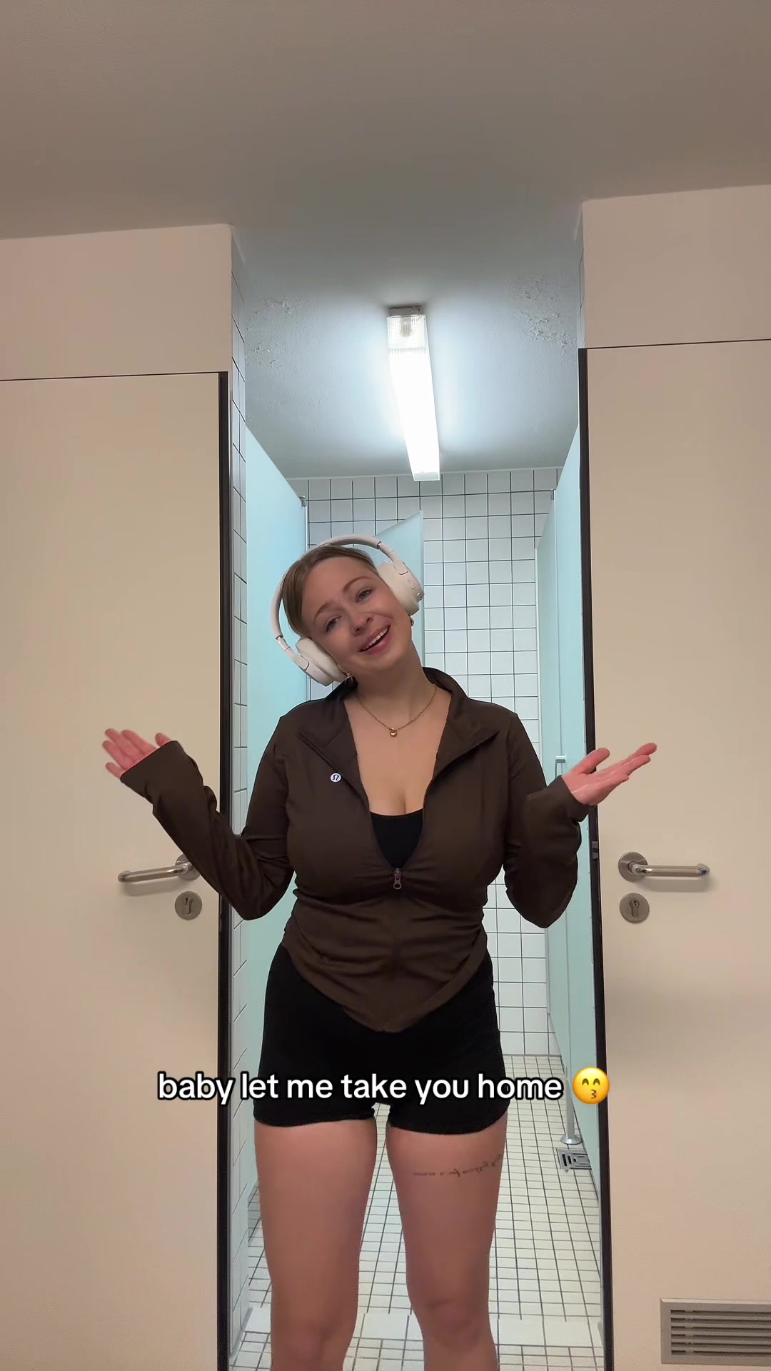 @Sandrina