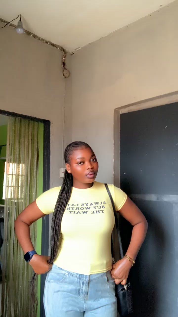@Meenah🥺🌸