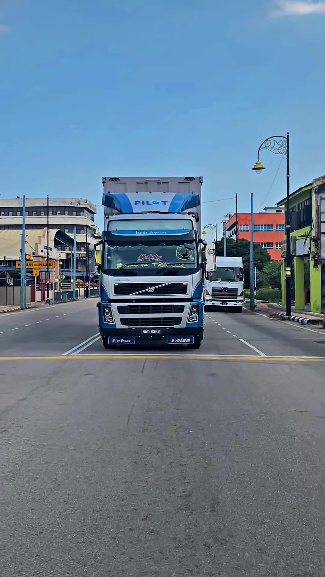@Macha Truckers