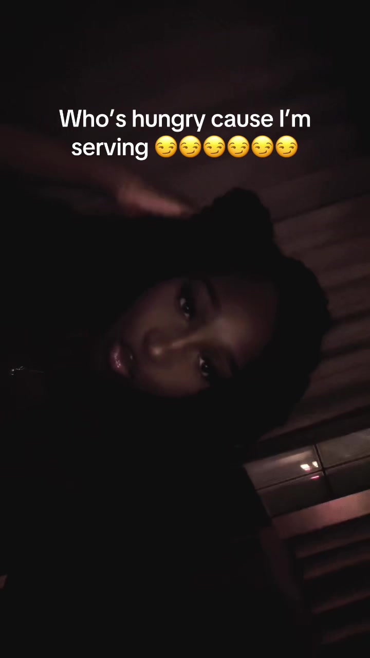 @YoungHotEbony🫦