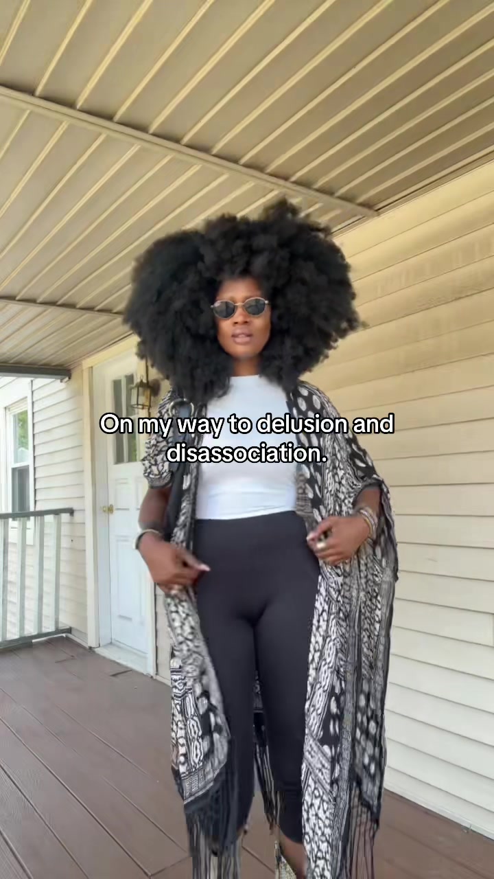 @Ugly Girl | Fashion Archivist