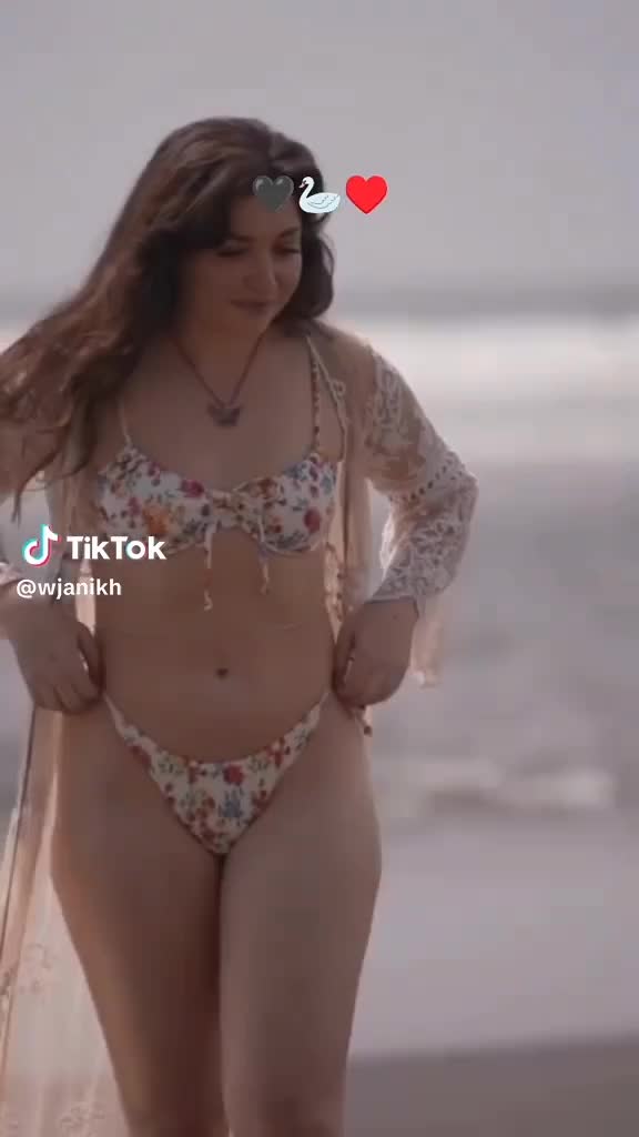 @hot girl