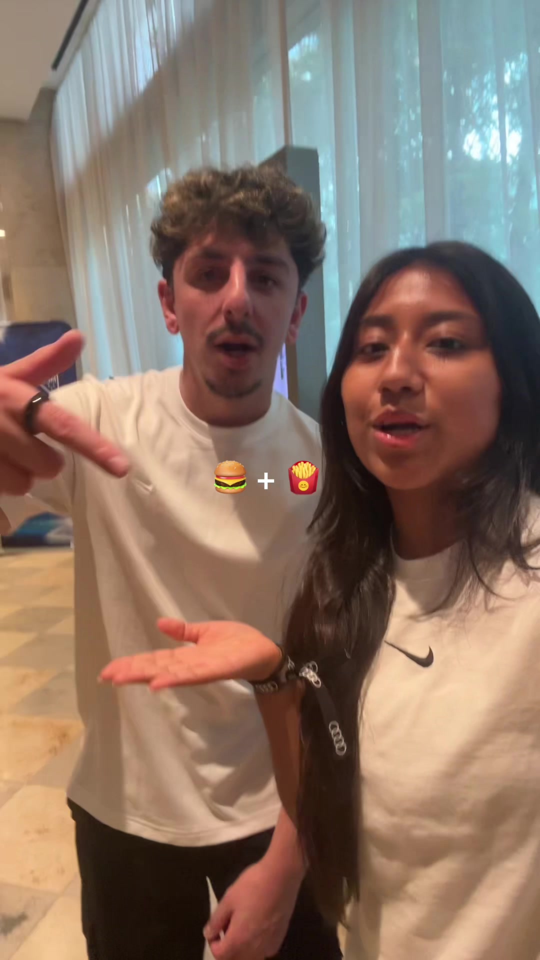 @evelynnmundo