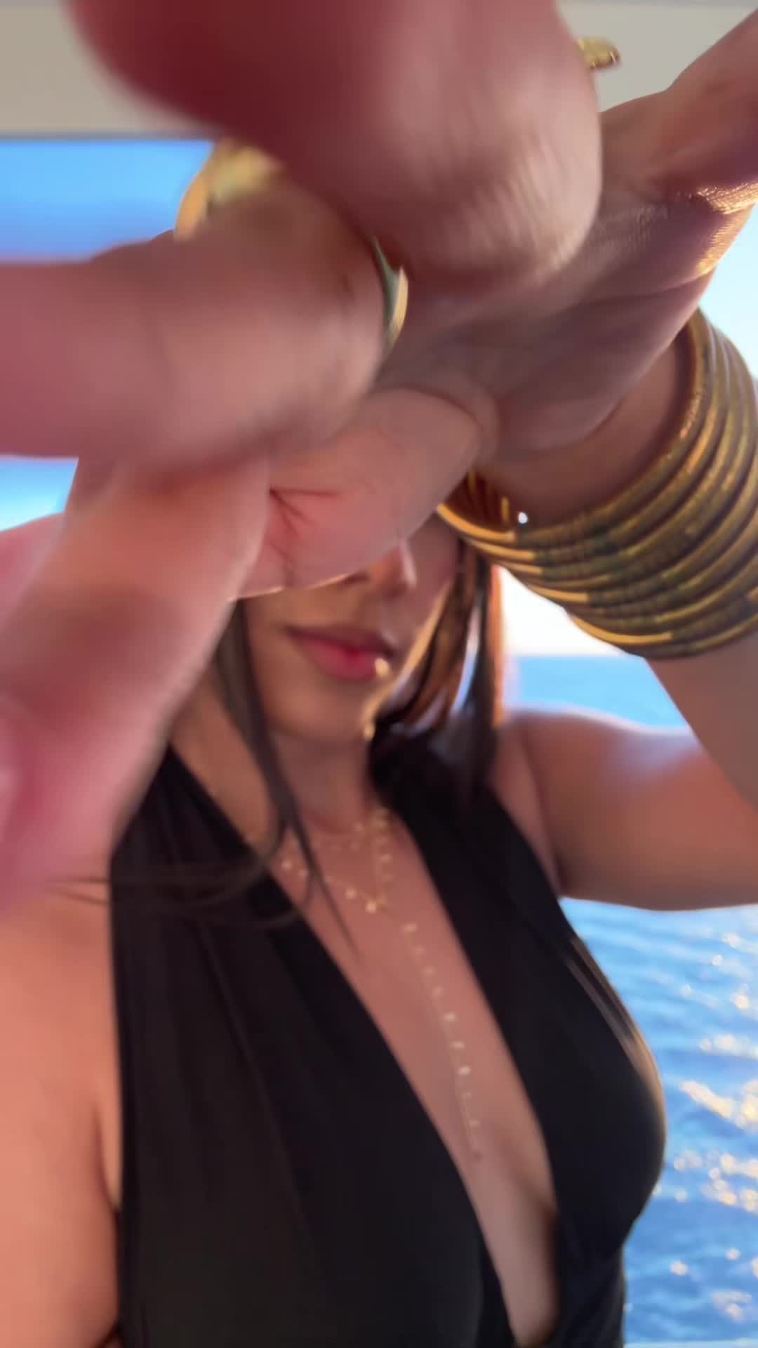 @zo&eacute;⁷