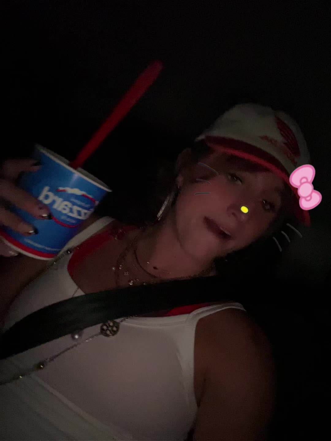 @🦈
