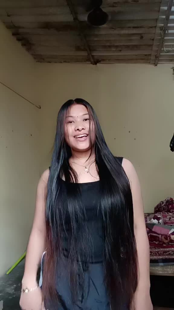 @Miss thapa 💋🤞