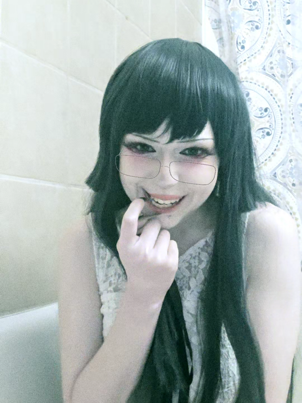 @Avii