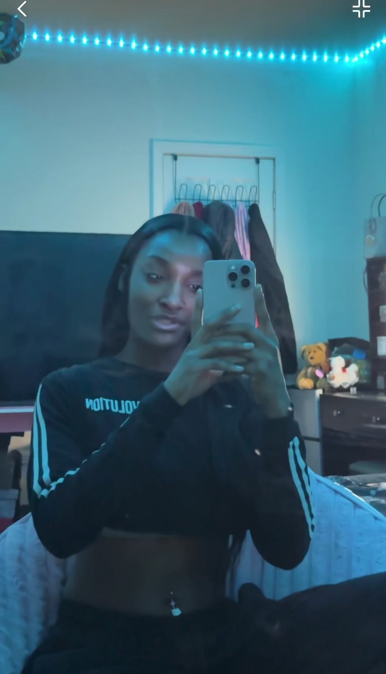 @Theyluvwayniece