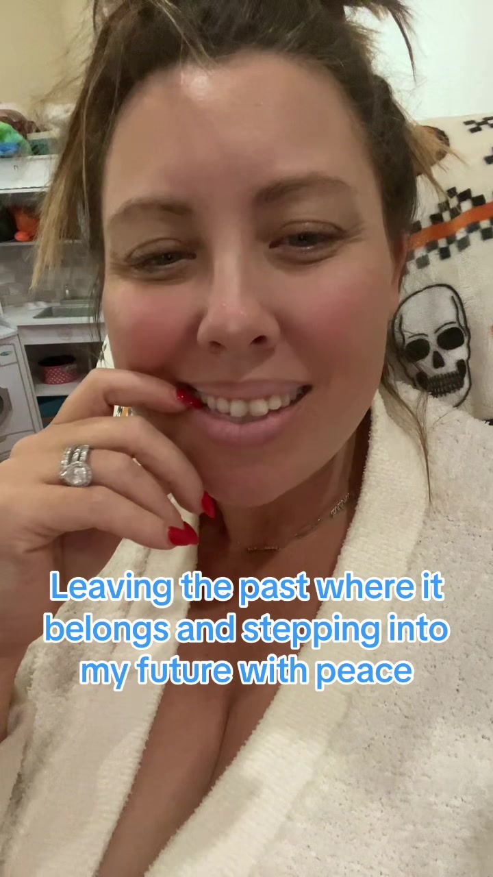 @Ashley 💜💙💖💍🖤