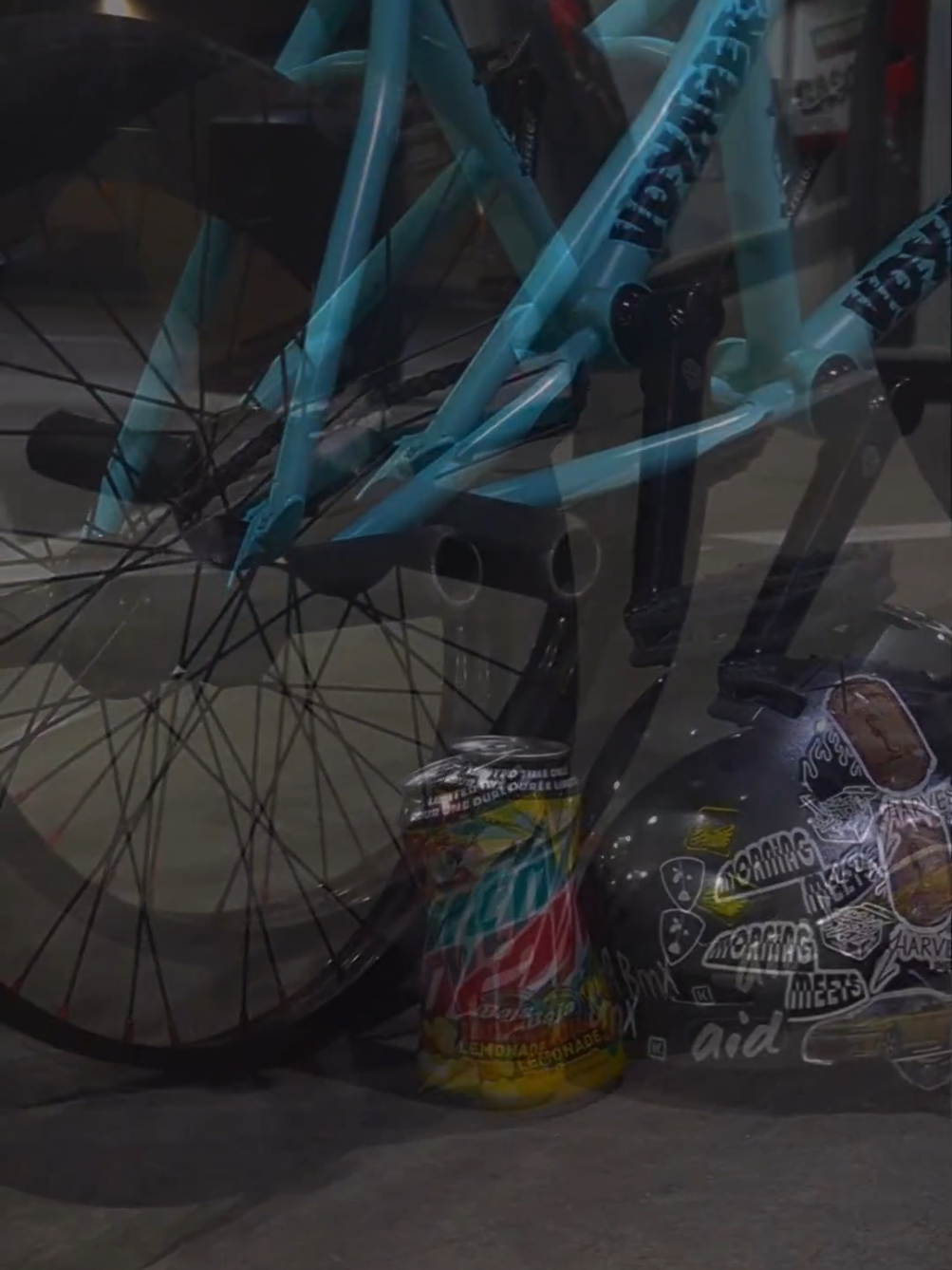@zee.bmx