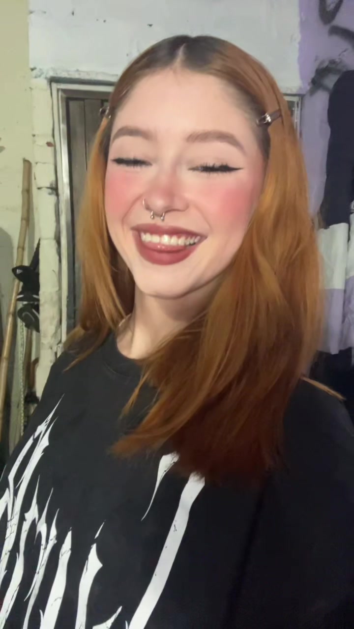 @🖤