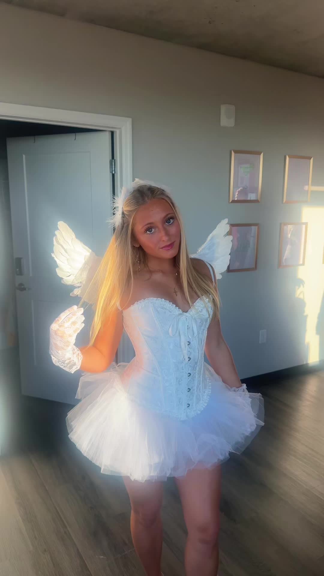 @laurencrino