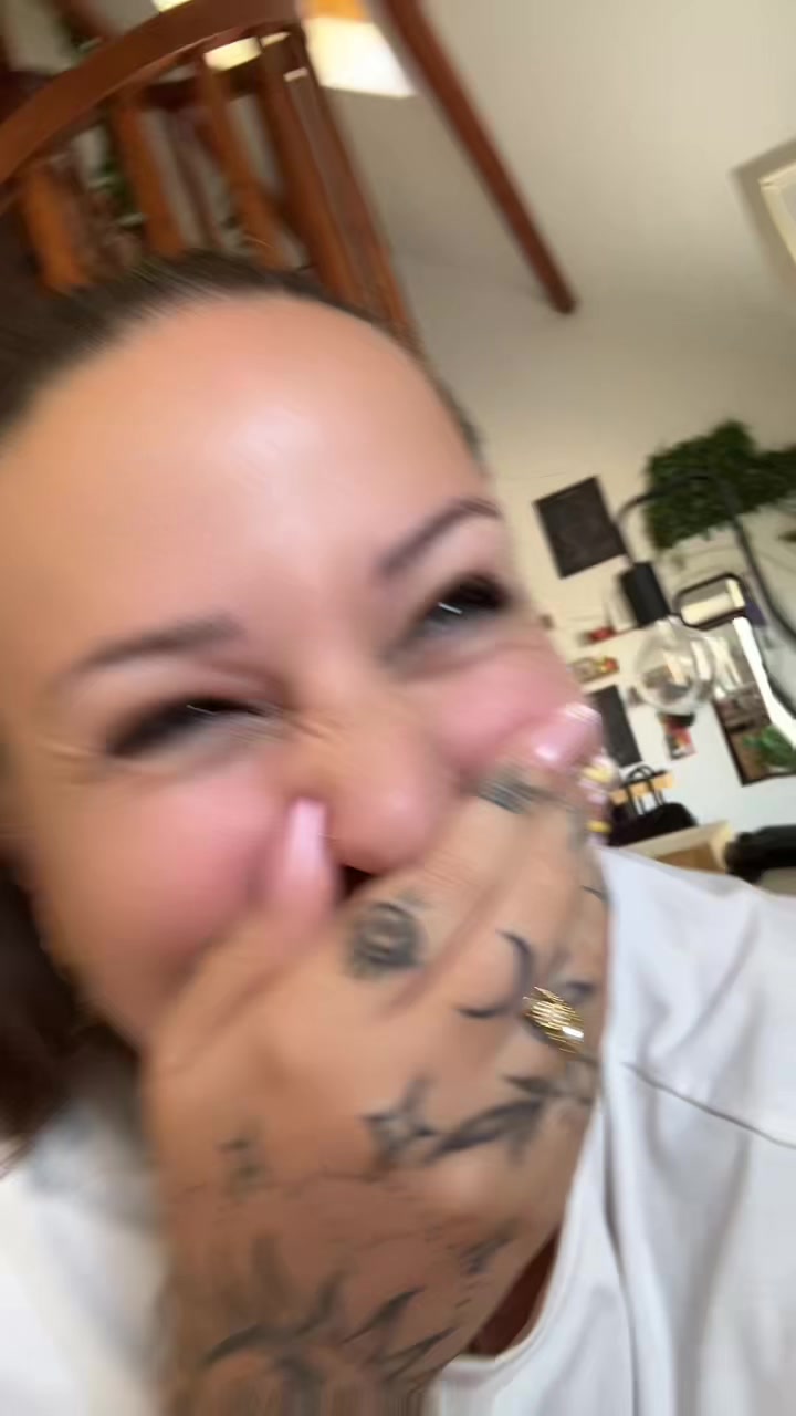 @Cha.