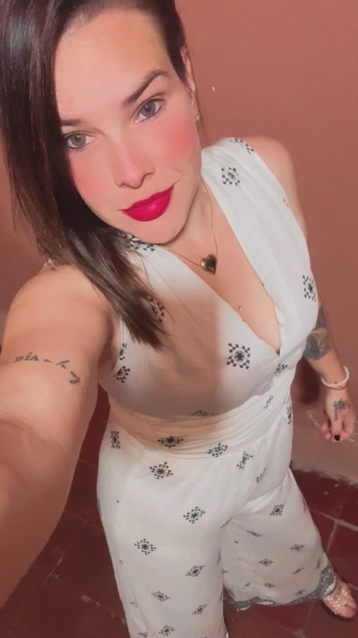 @𝓥𝓪𝓷𝓮 𝓑𝓮𝓷𝓲𝓽𝓮𝔃🌹