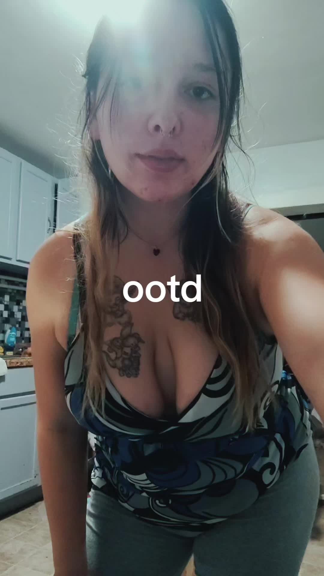 @Julie🃏&spades;️&clubs;️&hearts;️&diams;️🧿🔮🧙&zwj;♀️🪄🐦&zwj;⬛