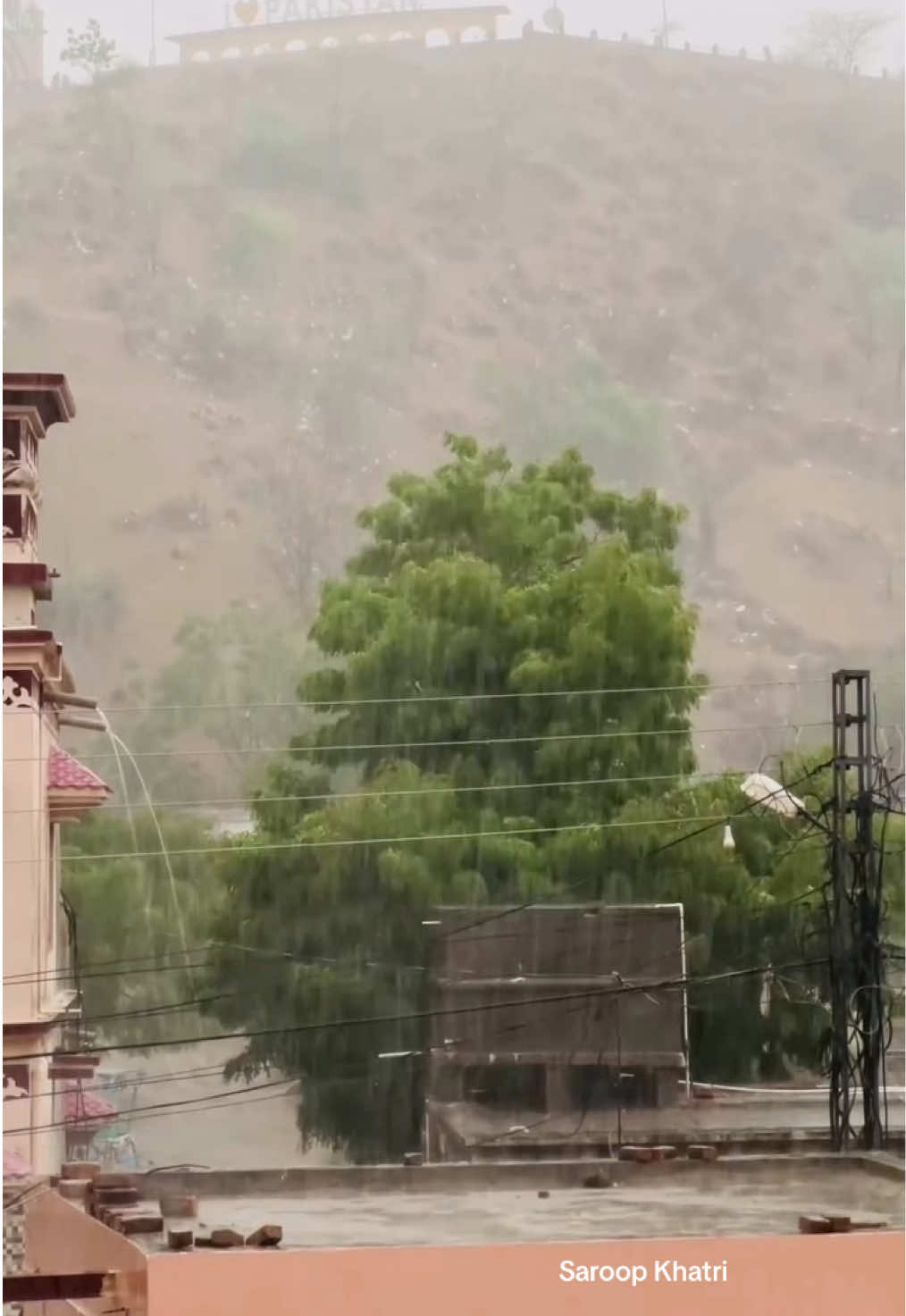 @Saroop Khatri 🕉️🇵🇰