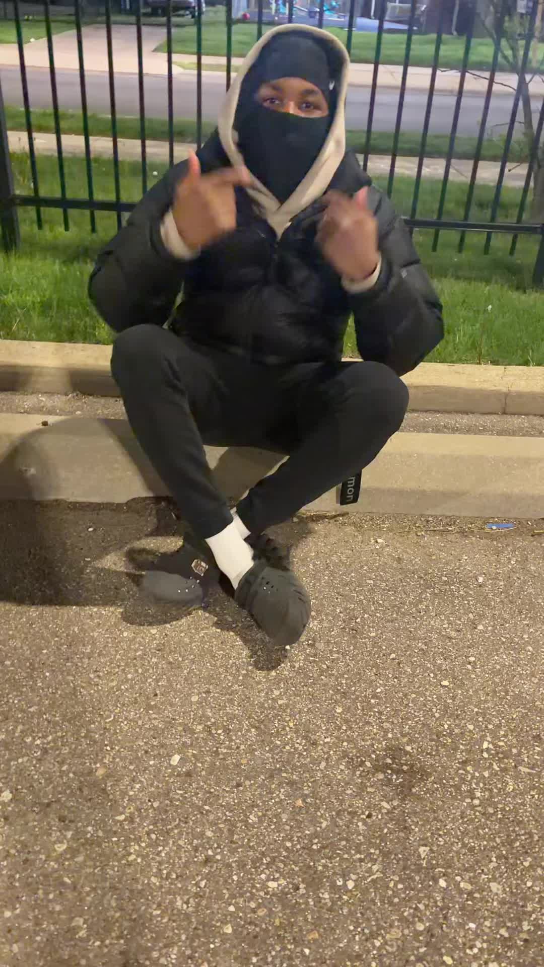 @DJ🐾