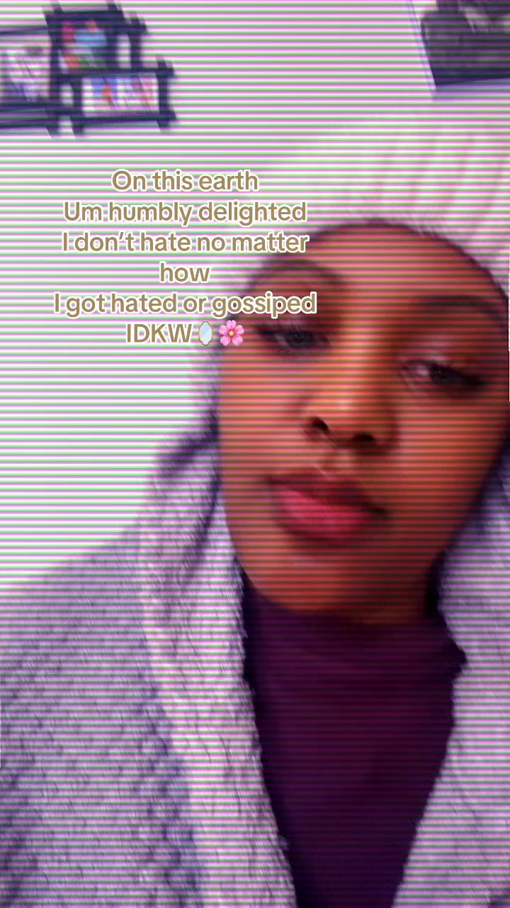 @🪞Aishapeårl🦋