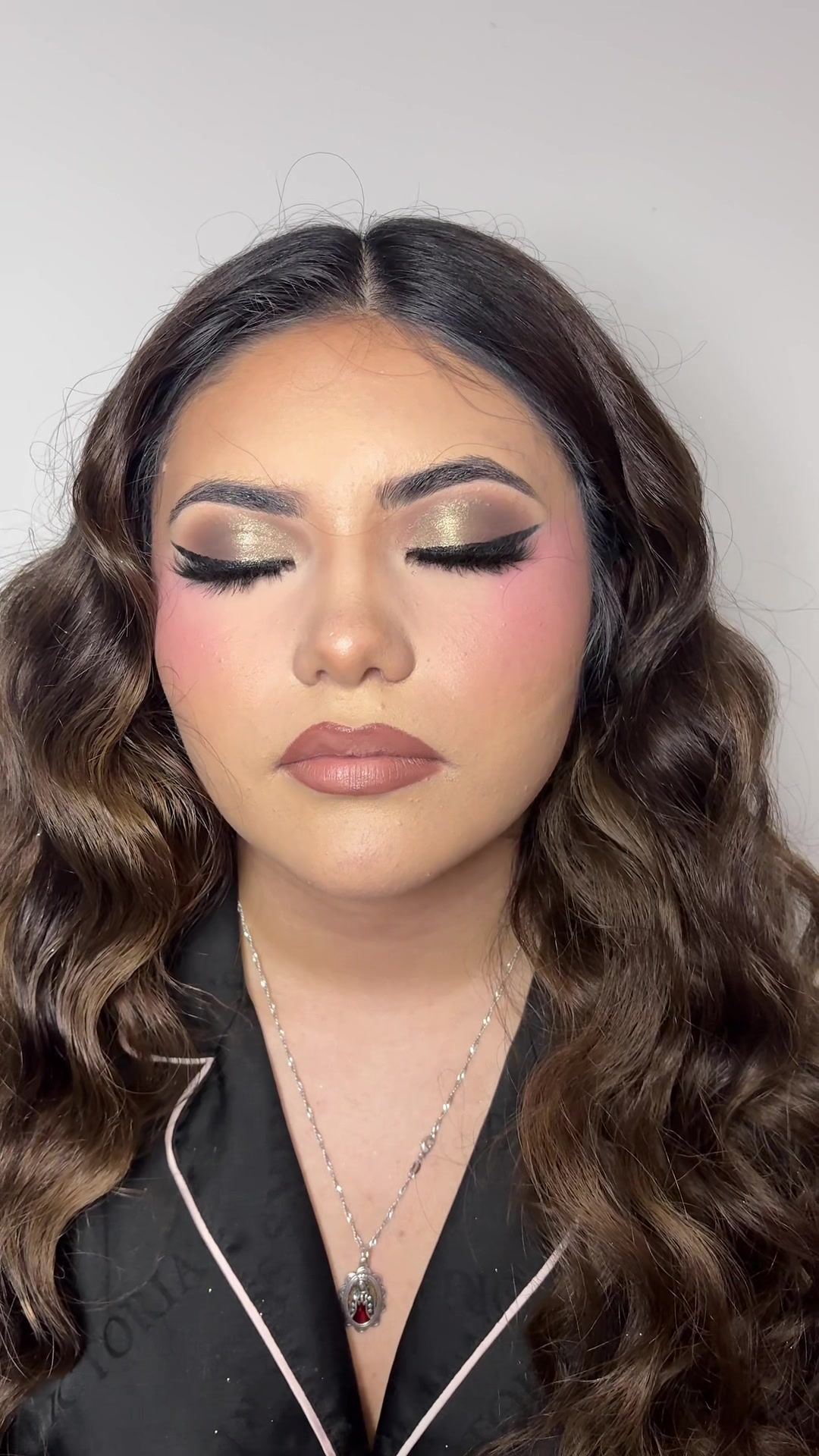 @leslie | beginner MUA