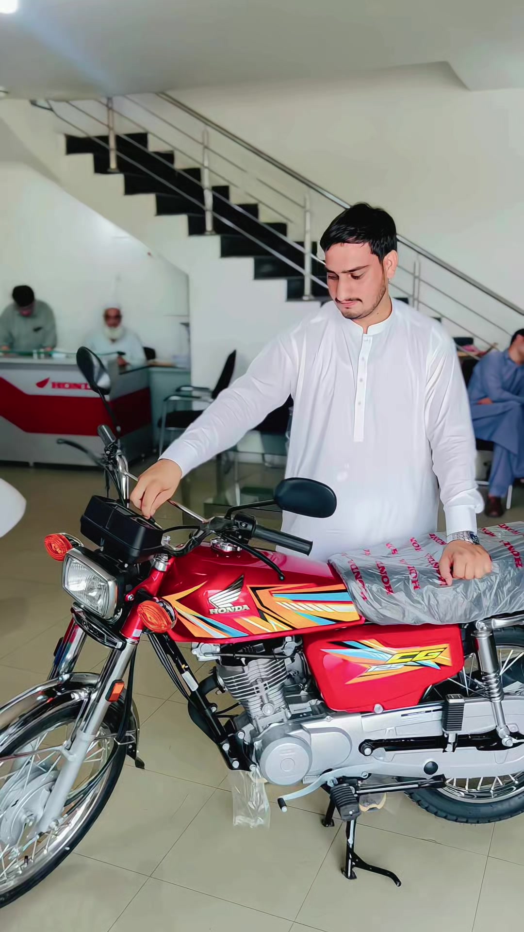 @آفریدی 🦅