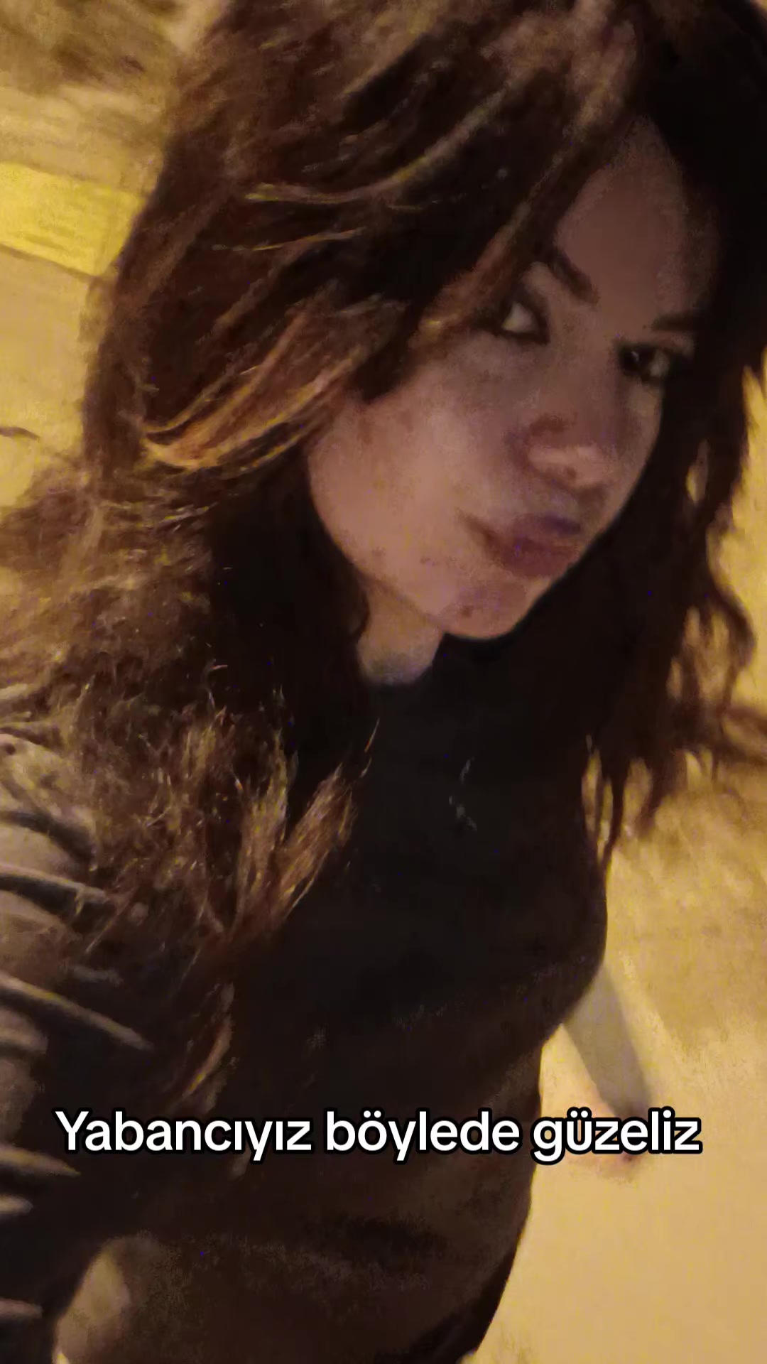 @Bella