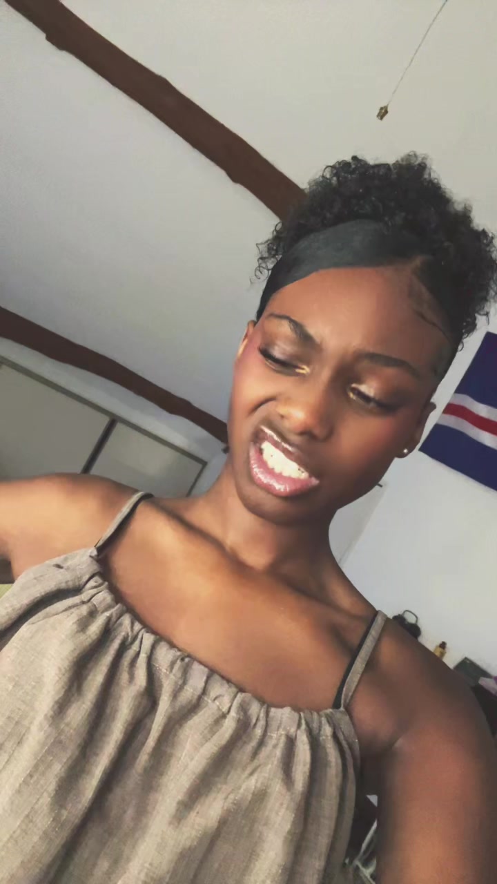 @Lin2say 🇨🇻