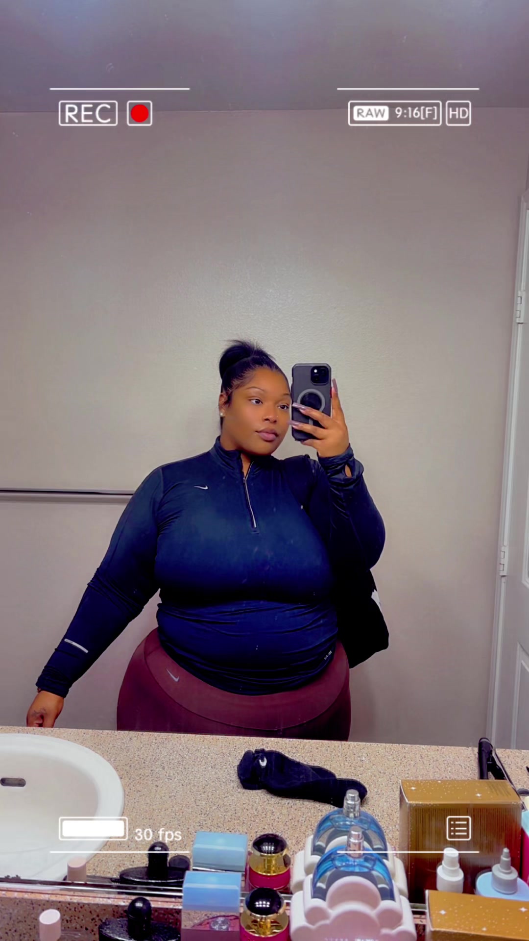 @Naommii713