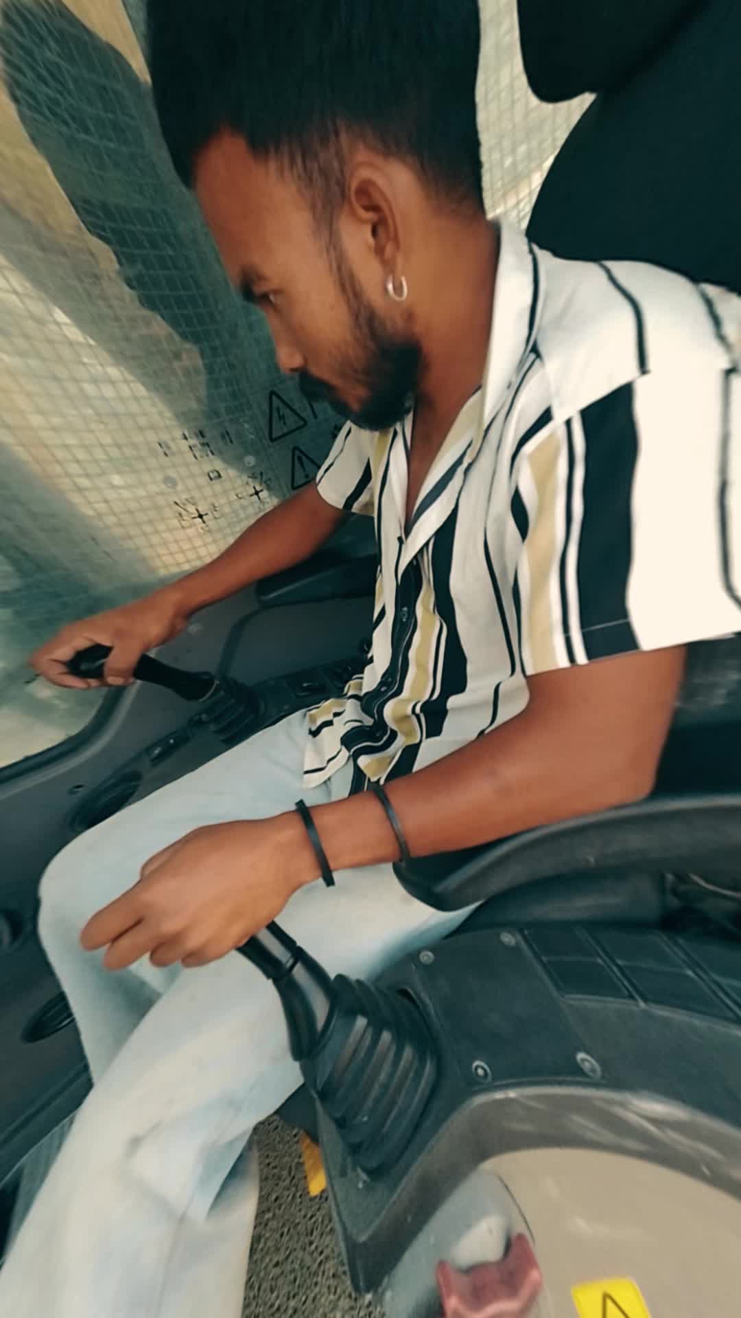 @Mr... सार्की 😔❤️❤️
