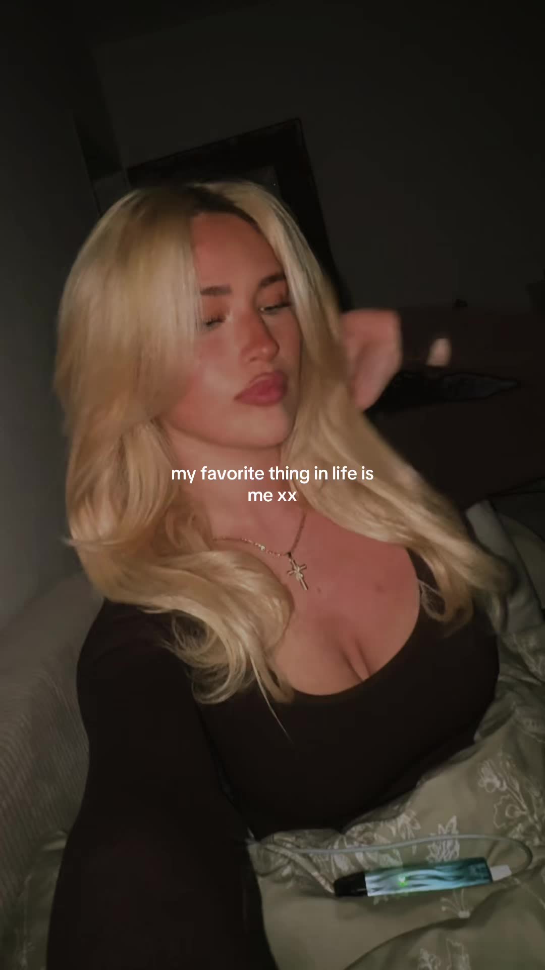 @annaBella