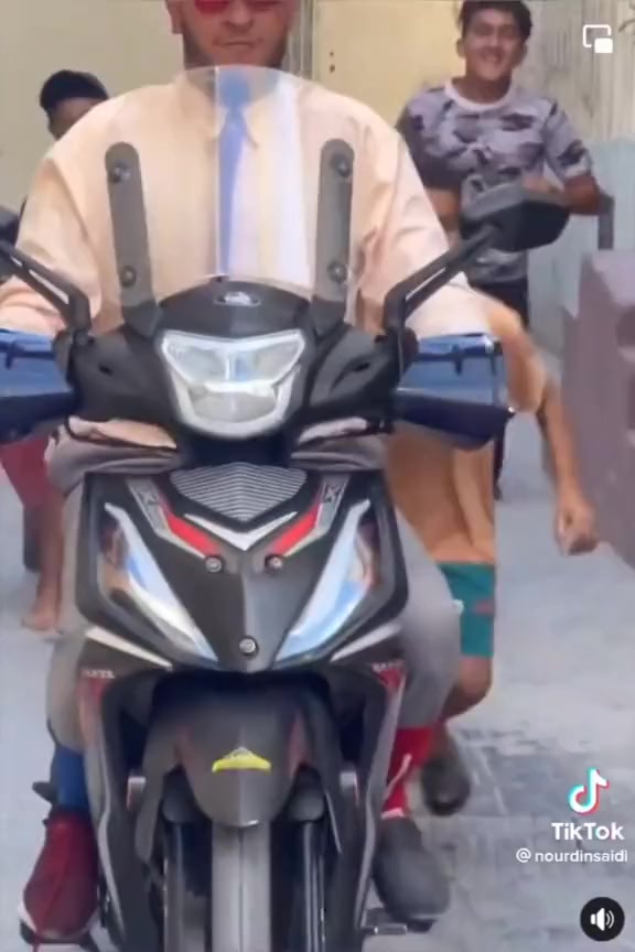 @الحاج ياسينو