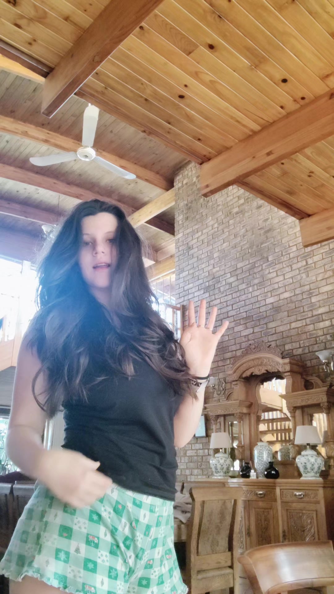 @not_bella