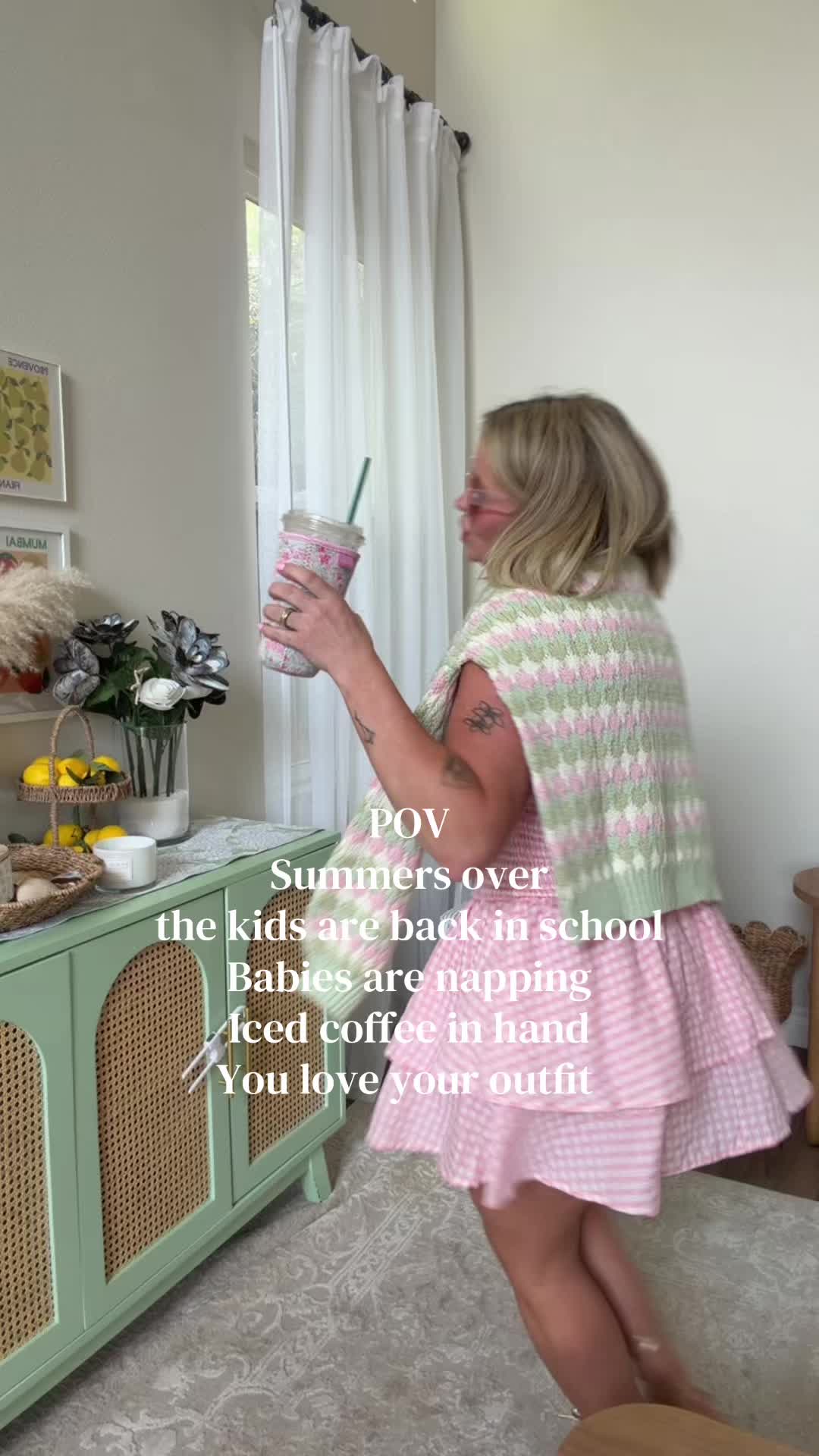 @Olivia May | Mom Style & Hacks
