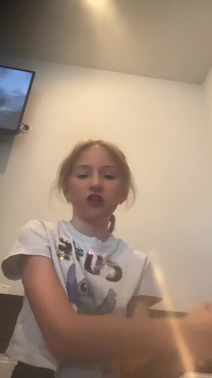 @TeddiAnne