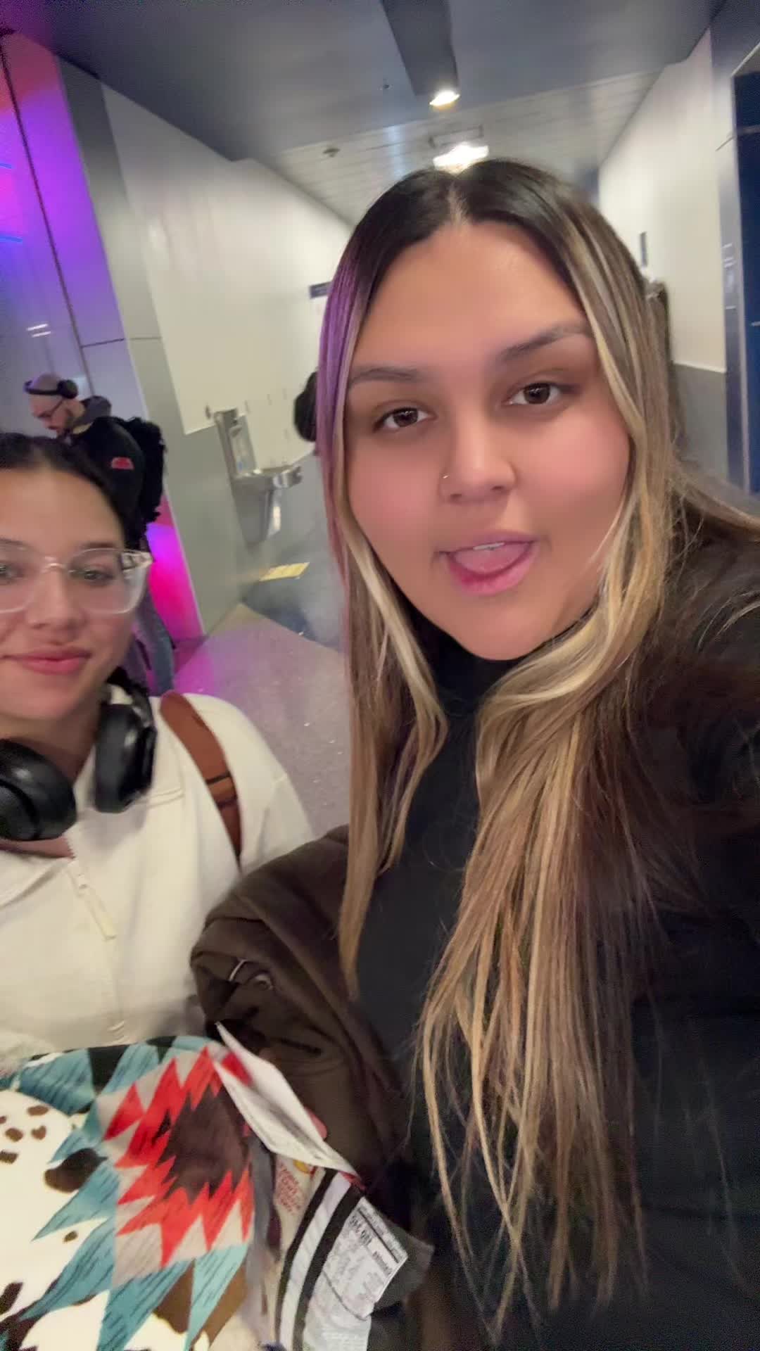 @aizlynn_