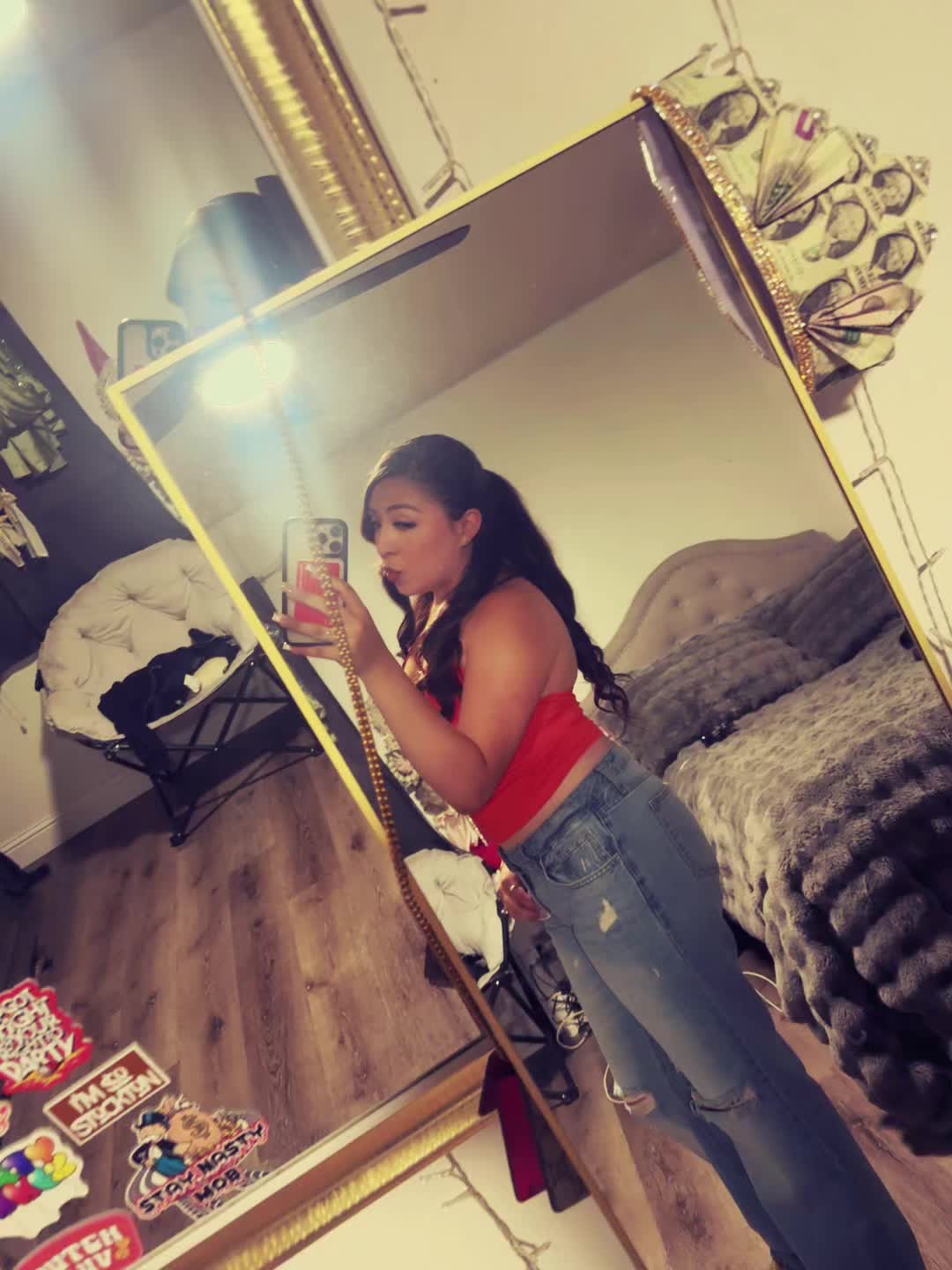 @bellaa
