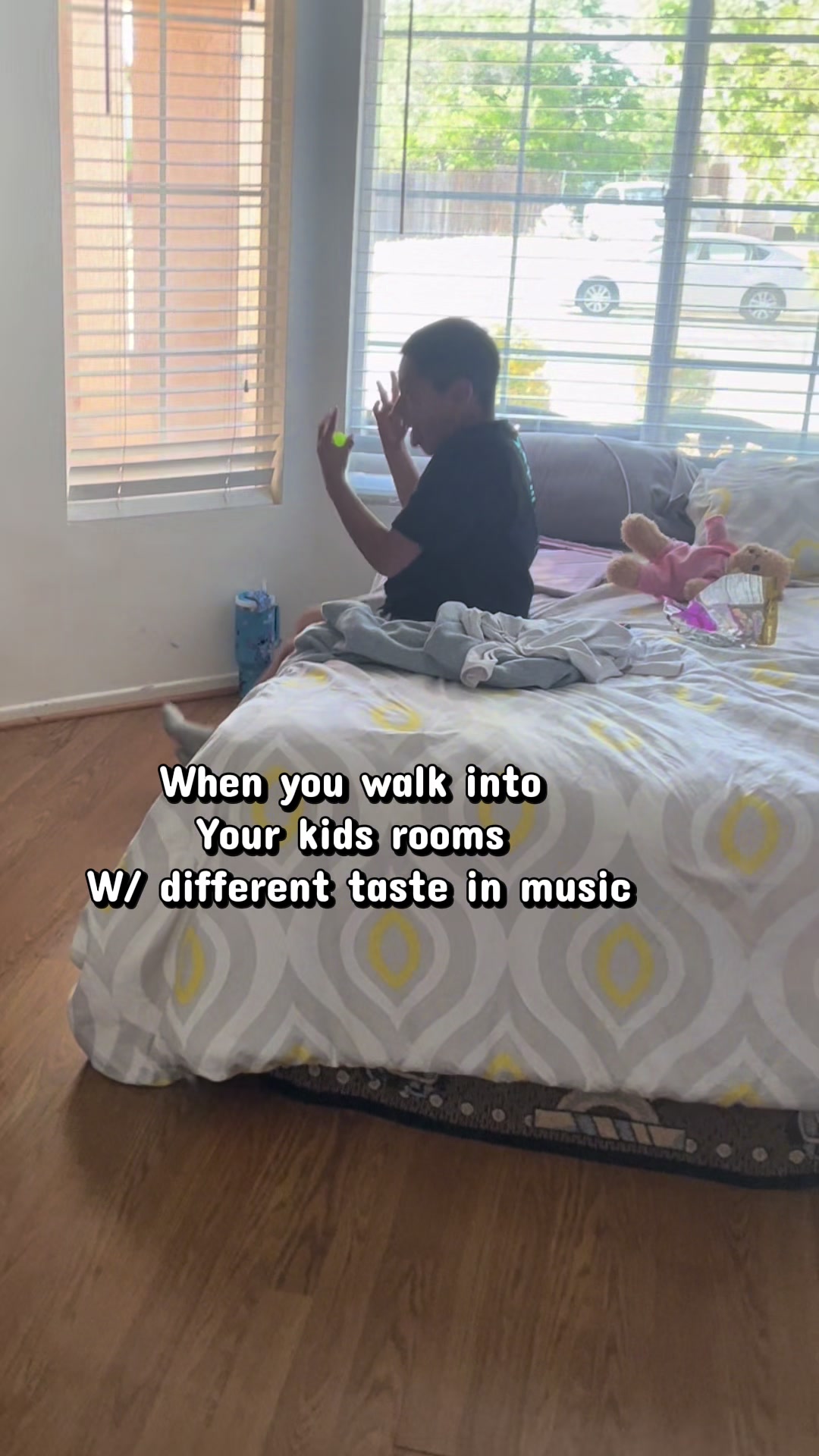 @MommaAriass