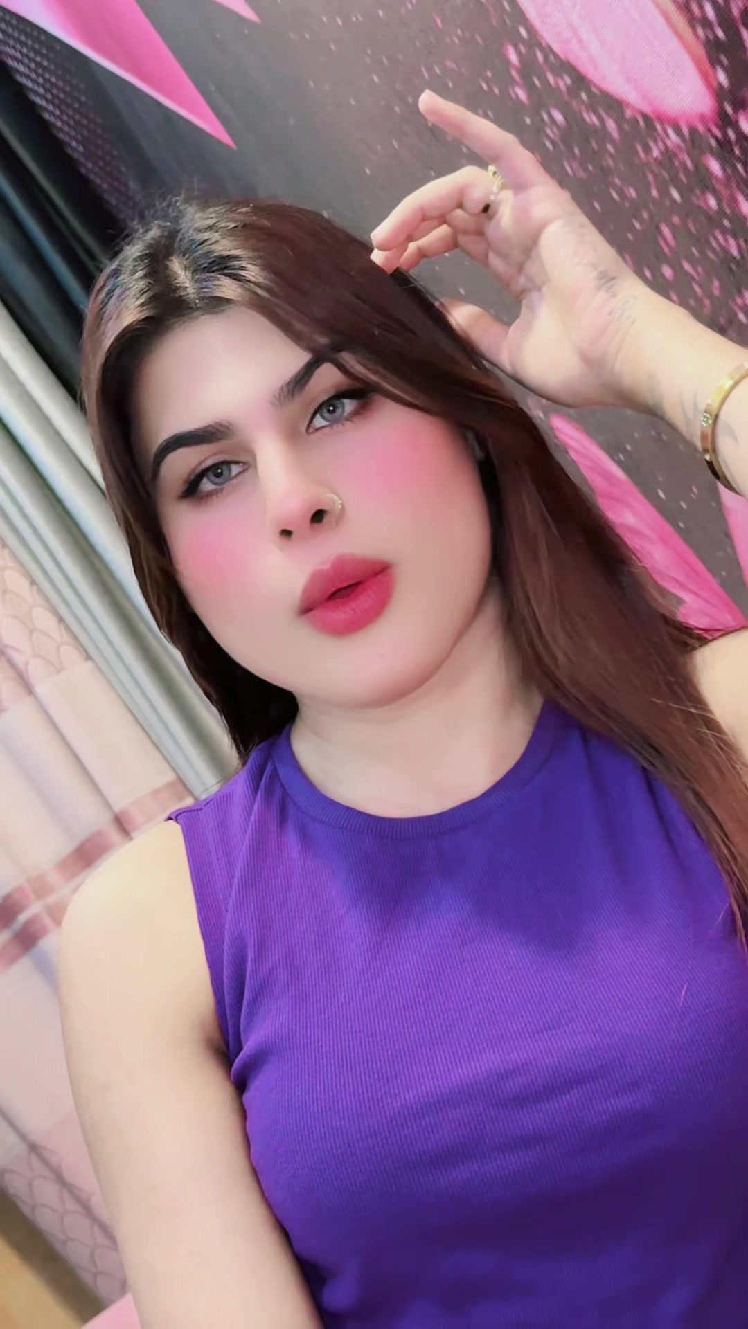 @MAHI 👑